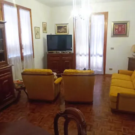 Casa Il Glicine Apartment